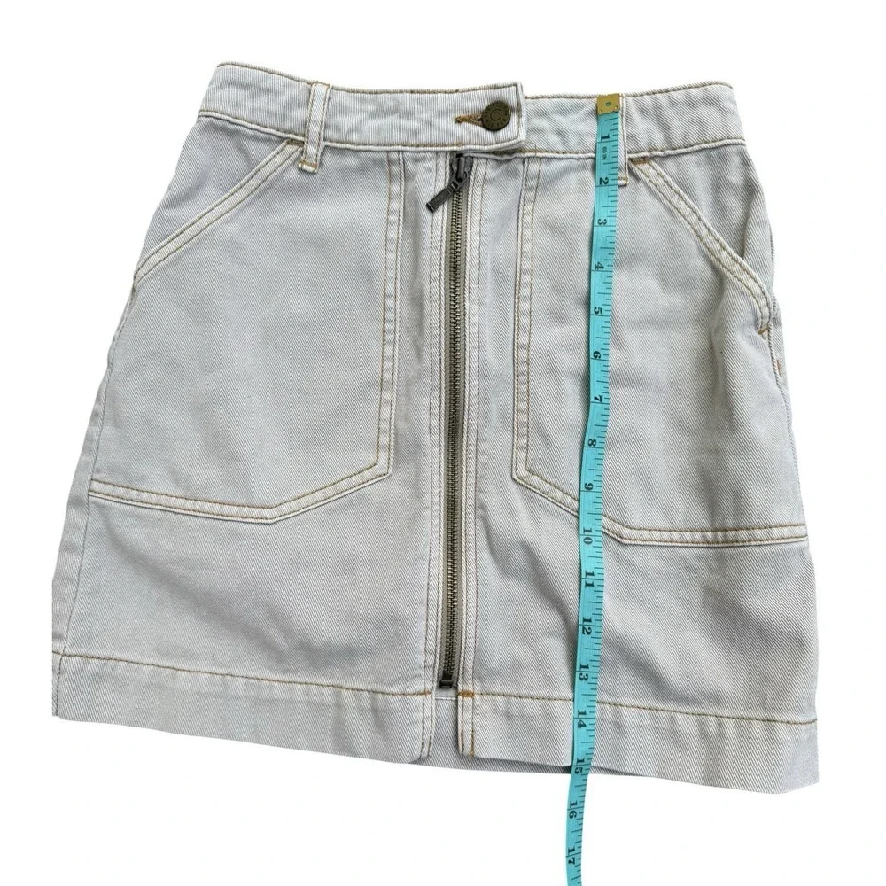 BDG Urban Outfitters XS Light Wash Denim Mini Skirt Front Zip Gray Khaki Jean